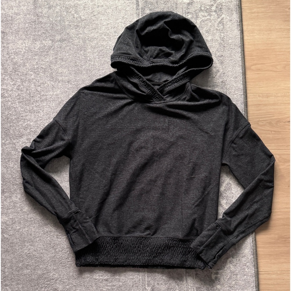 Lululemon long sleeve hooded pullover